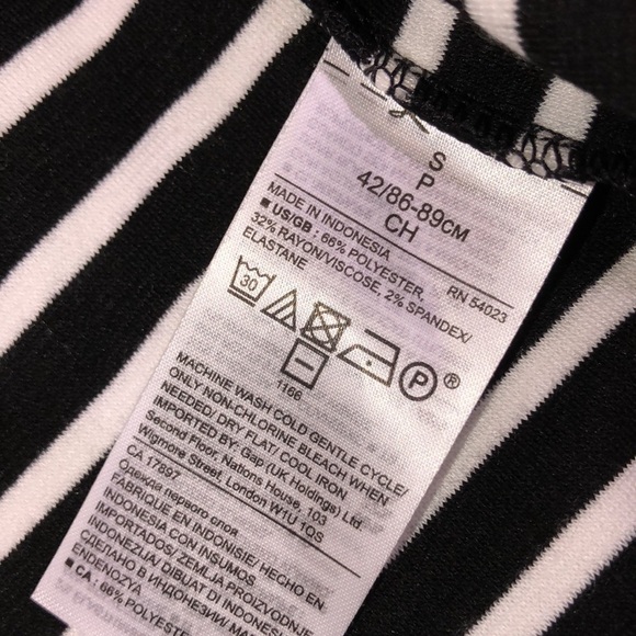 Banana Republic size small striped scallop hem top - Picture 7 of 7